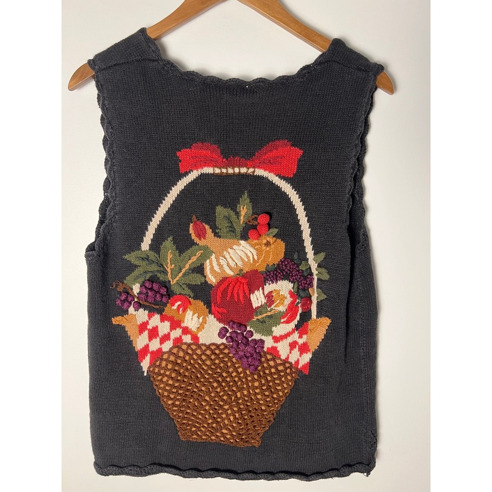 VTG Capacity Sweater Vest M Fruit Basket Floral Embroidered Knit Granny Cottage